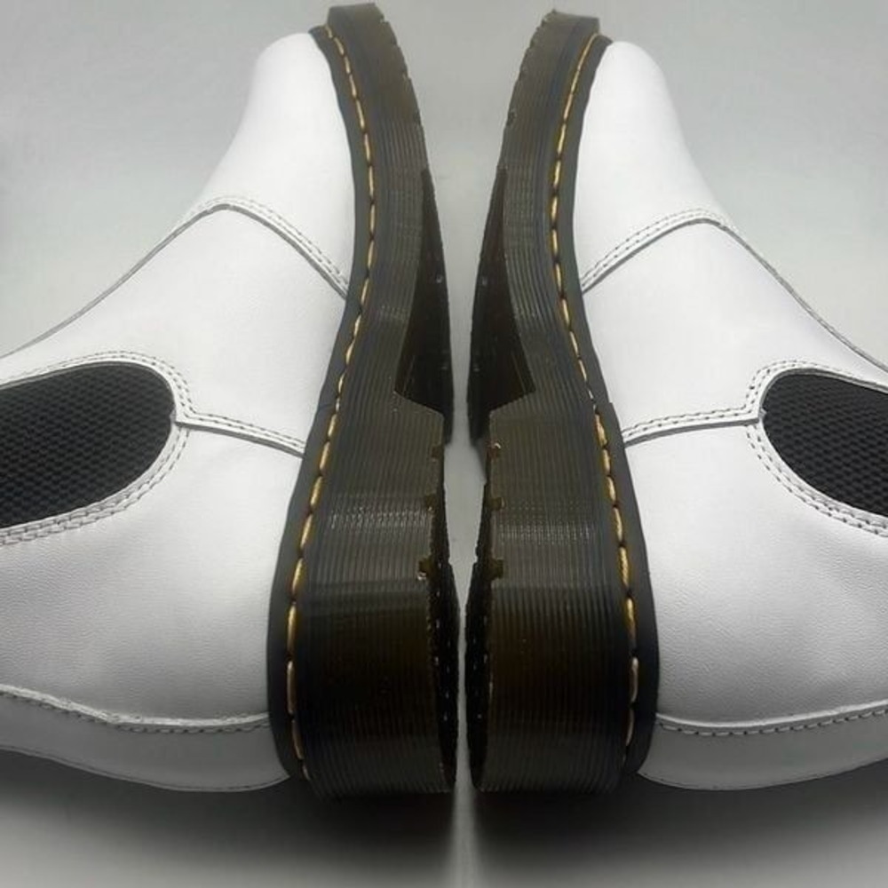Dr. Martens Women's 2976 Chelsea Boot Leather Boots NWB Women Size 10 | Eur 42 - Picture 5 of 11